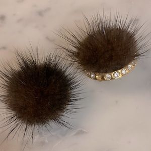 Mignonne Gavigan faux-fur large stud clip-on earrings NWOT